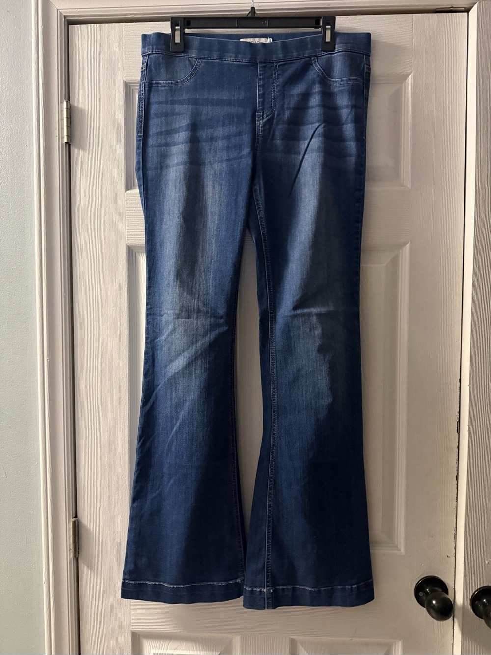 Cello Pull On Flare Jeans Size XL